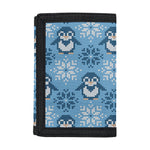 Snowy Penguin Knitted Pattern Print Trifold Wallet