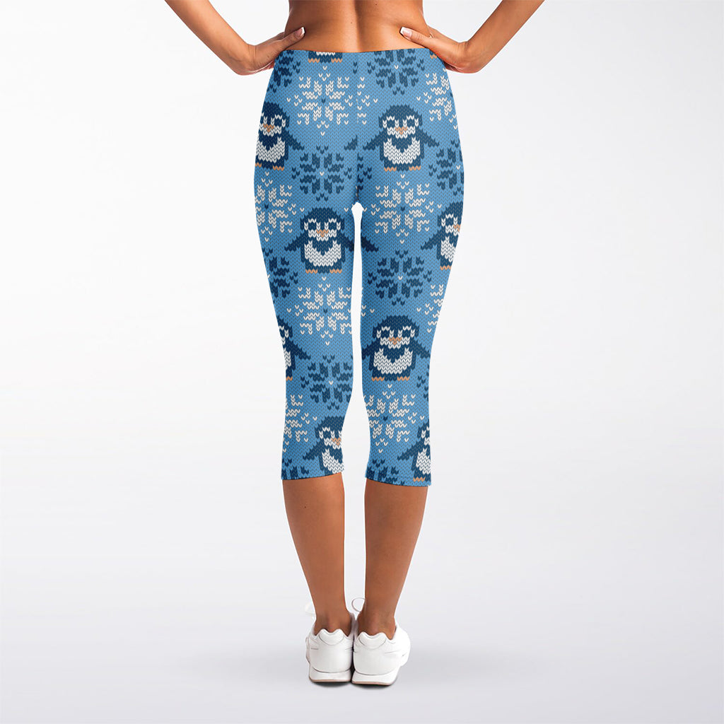 Snowy Penguin Knitted Pattern Print Women's Capri Leggings