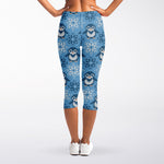 Snowy Penguin Knitted Pattern Print Women's Capri Leggings