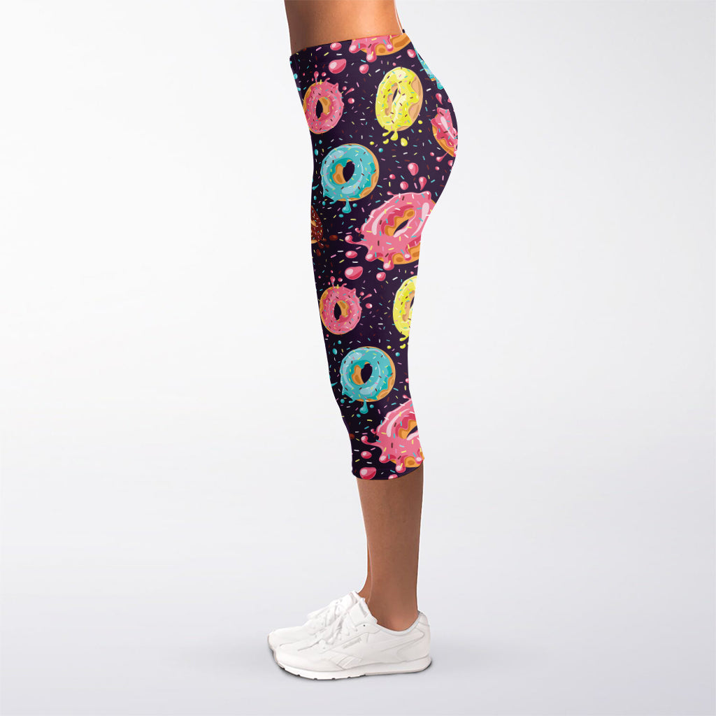 Sprinkles Donut Pattern Print Women's Capri Leggings