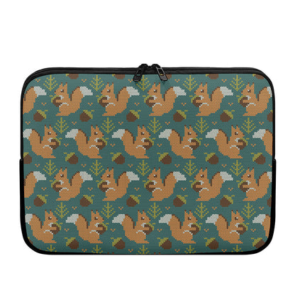 Squirrel Knitted Pattern Print Laptop Sleeve