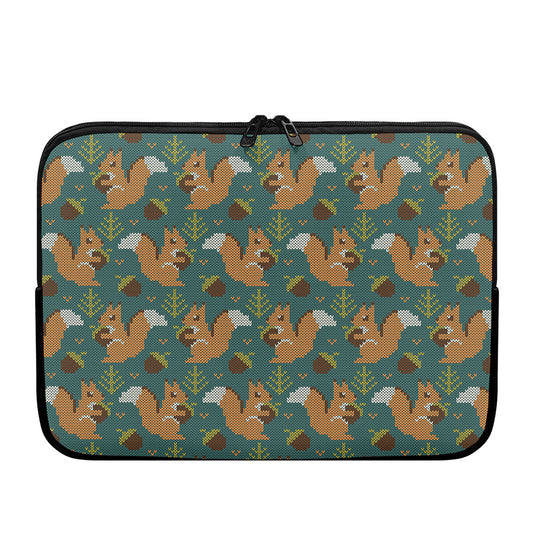 Squirrel Knitted Pattern Print Laptop Sleeve