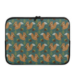 Squirrel Knitted Pattern Print Laptop Sleeve