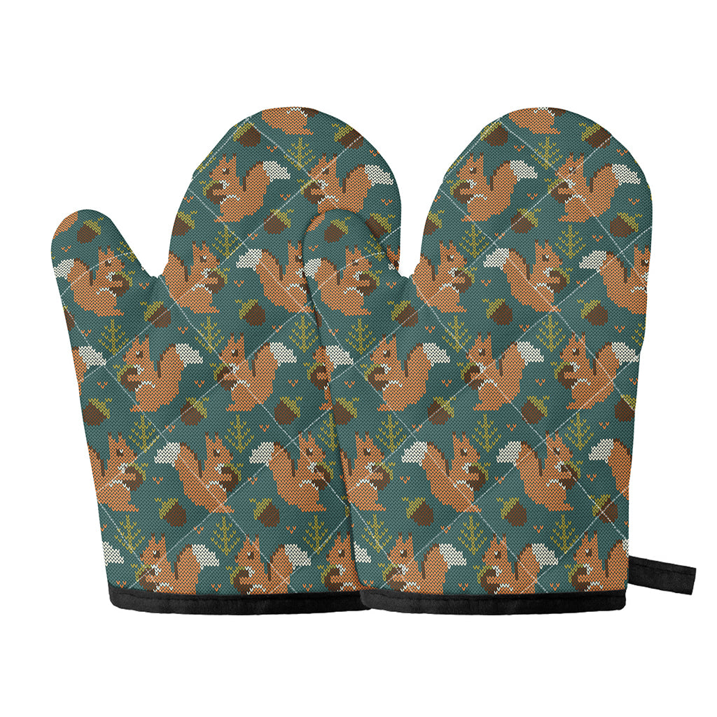 Squirrel Knitted Pattern Print Oven Mitts