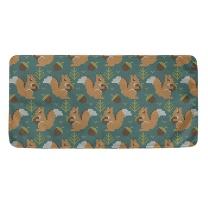 Squirrel Knitted Pattern Print Towel