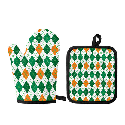 St Patrick's Day Argyle Pattern Print Oven Mitt And Pot Holder Set