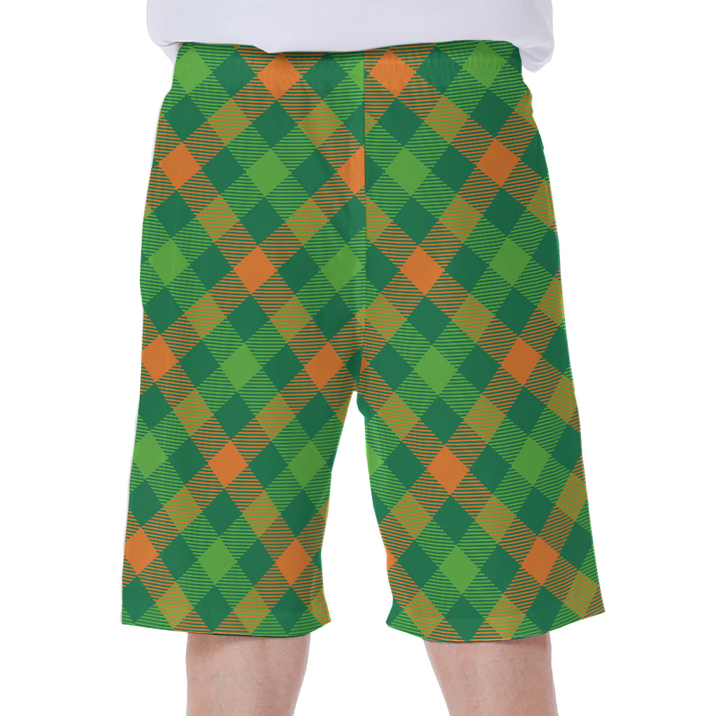 St. Patrick's Day Buffalo Pattern Print Men's Beach Shorts