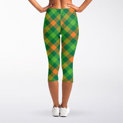 St. Patrick's Day Buffalo Pattern Print Women's Capri Leggings