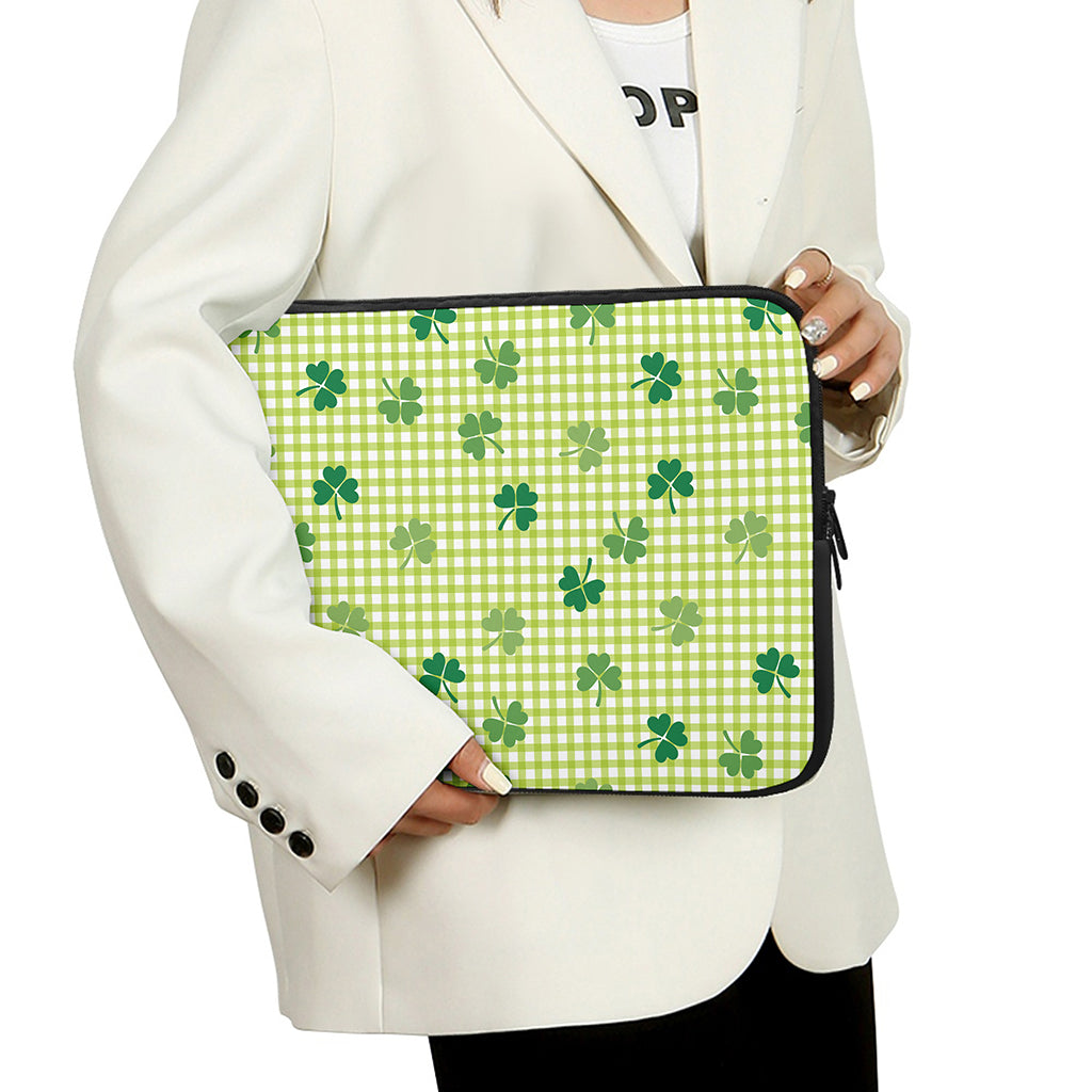 St. Patrick's Day Buffalo Plaid Print Laptop Sleeve
