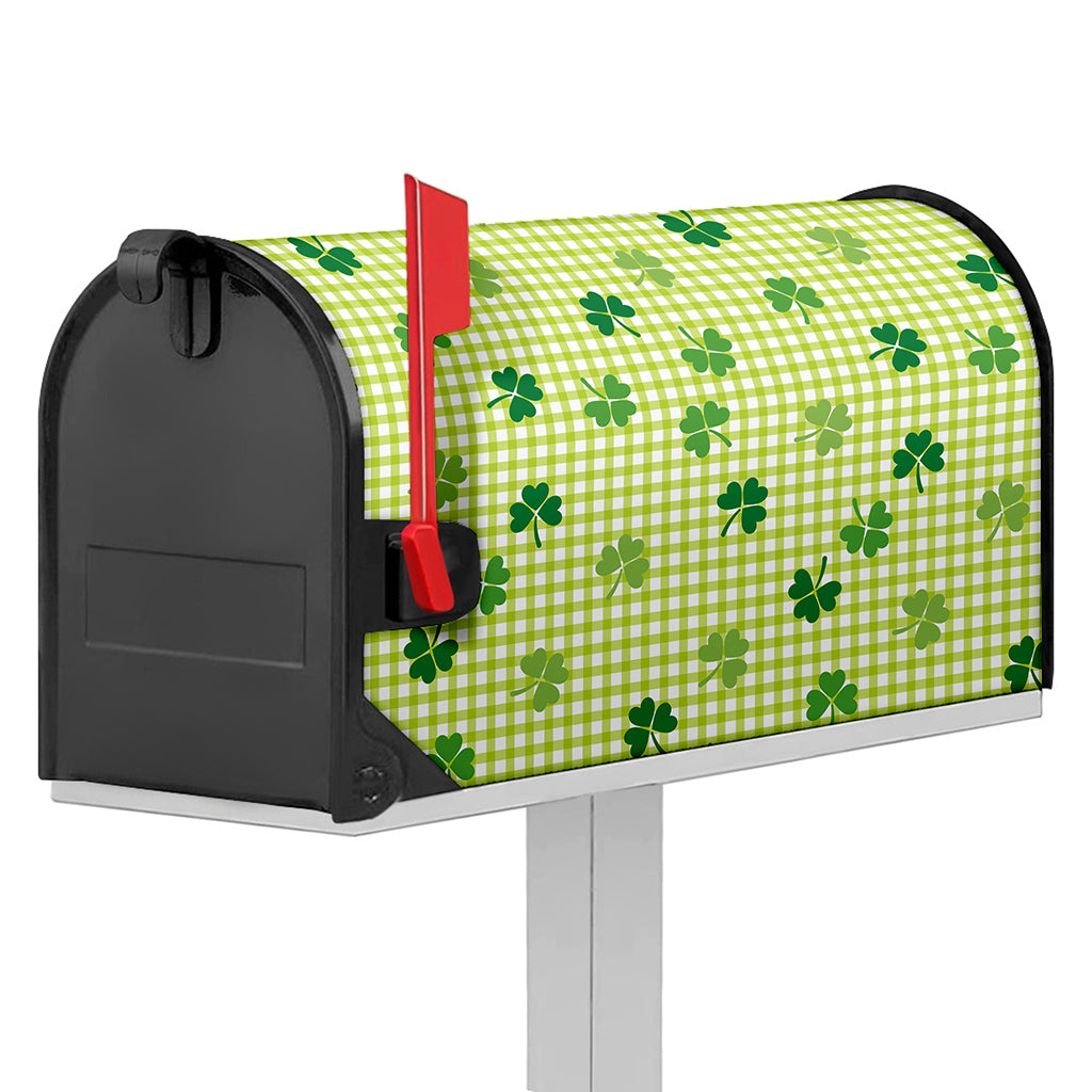 St. Patrick's Day Buffalo Plaid Print Mailbox Cover