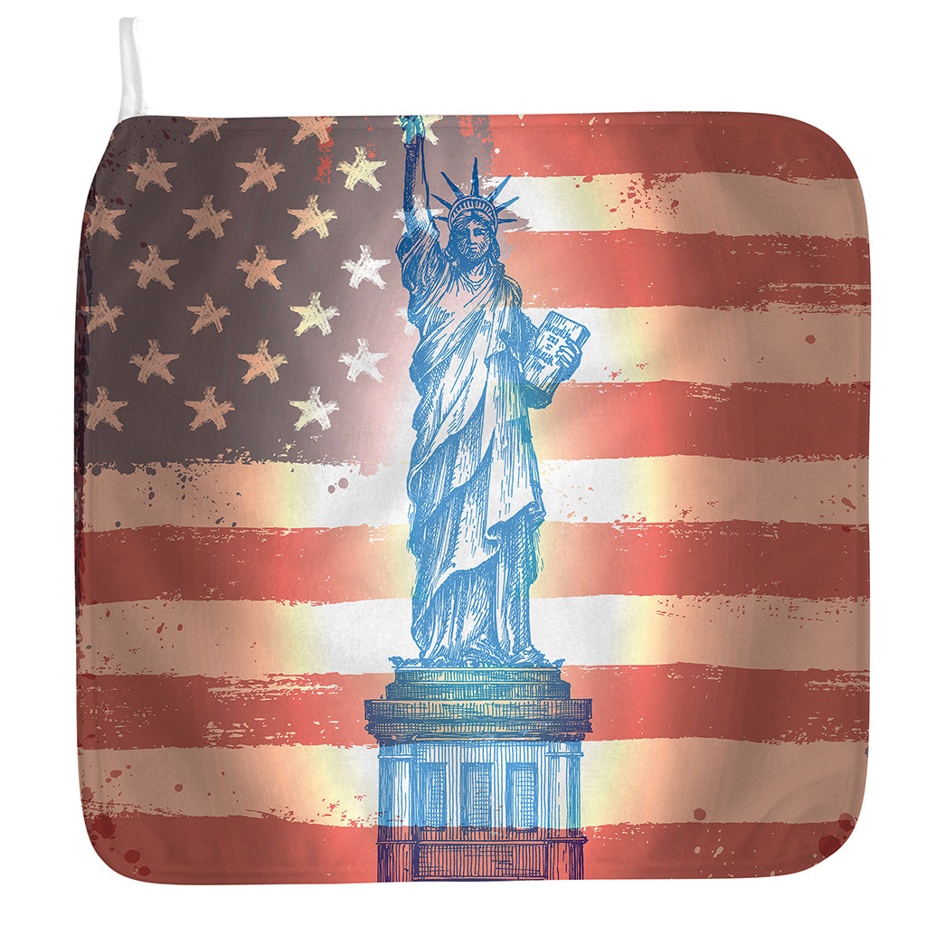 Statue of Liberty USA Flag Print Hand Towel