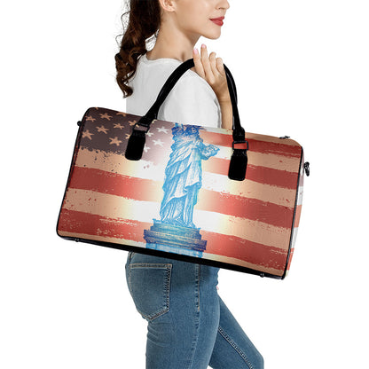 Statue of Liberty USA Flag Print Leather Duffle Bag