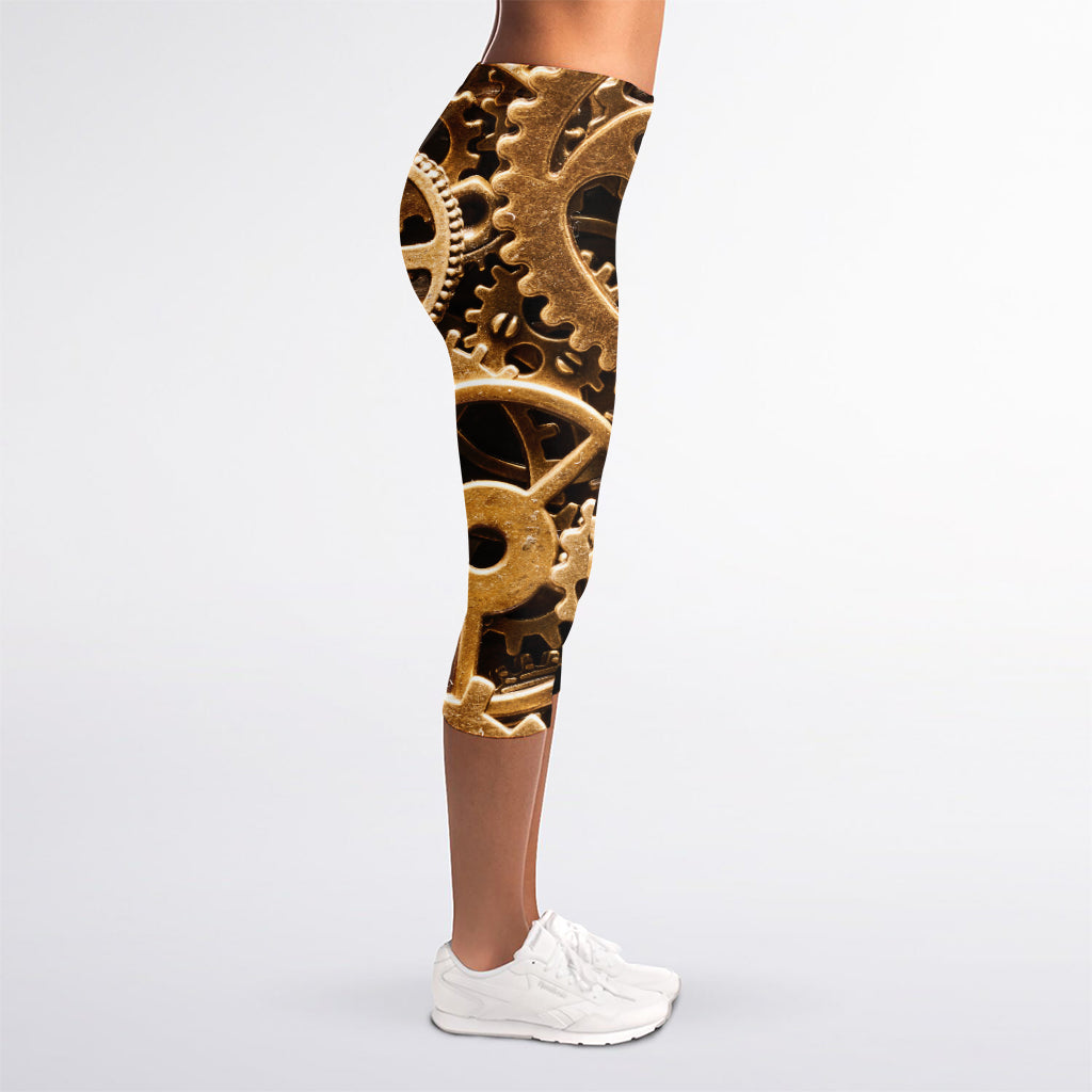 Steampunk Brass Cogs And Gears Print Women's Capri Leggings