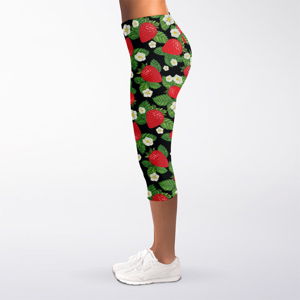 Strawberry And Flower Pattern Print Women's Capri Leggings