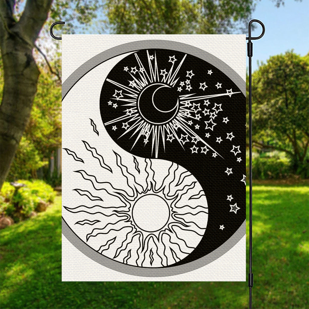 Sun And Moon Yin Yang Print Garden Flag