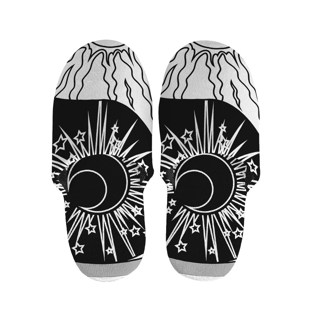 Sun And Moon Yin Yang Print Slippers