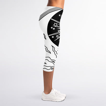 Sun And Moon Yin Yang Print Women's Capri Leggings