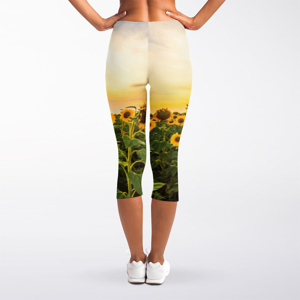 Sunflower Landscape Print Women's Capri Leggings