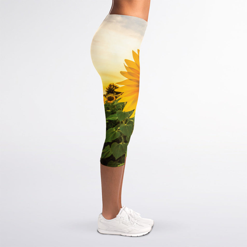 Sunflower Landscape Print Women's Capri Leggings