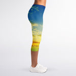 Sunrise Meadow Print Women's Capri Leggings