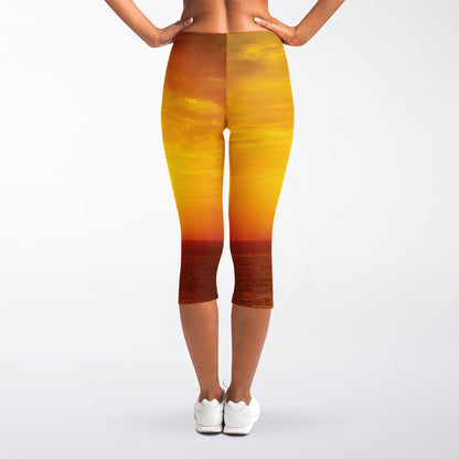 Sunset Over Sea Print Women's Capri Leggings