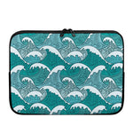 Surfing Wave Pattern Print Laptop Sleeve