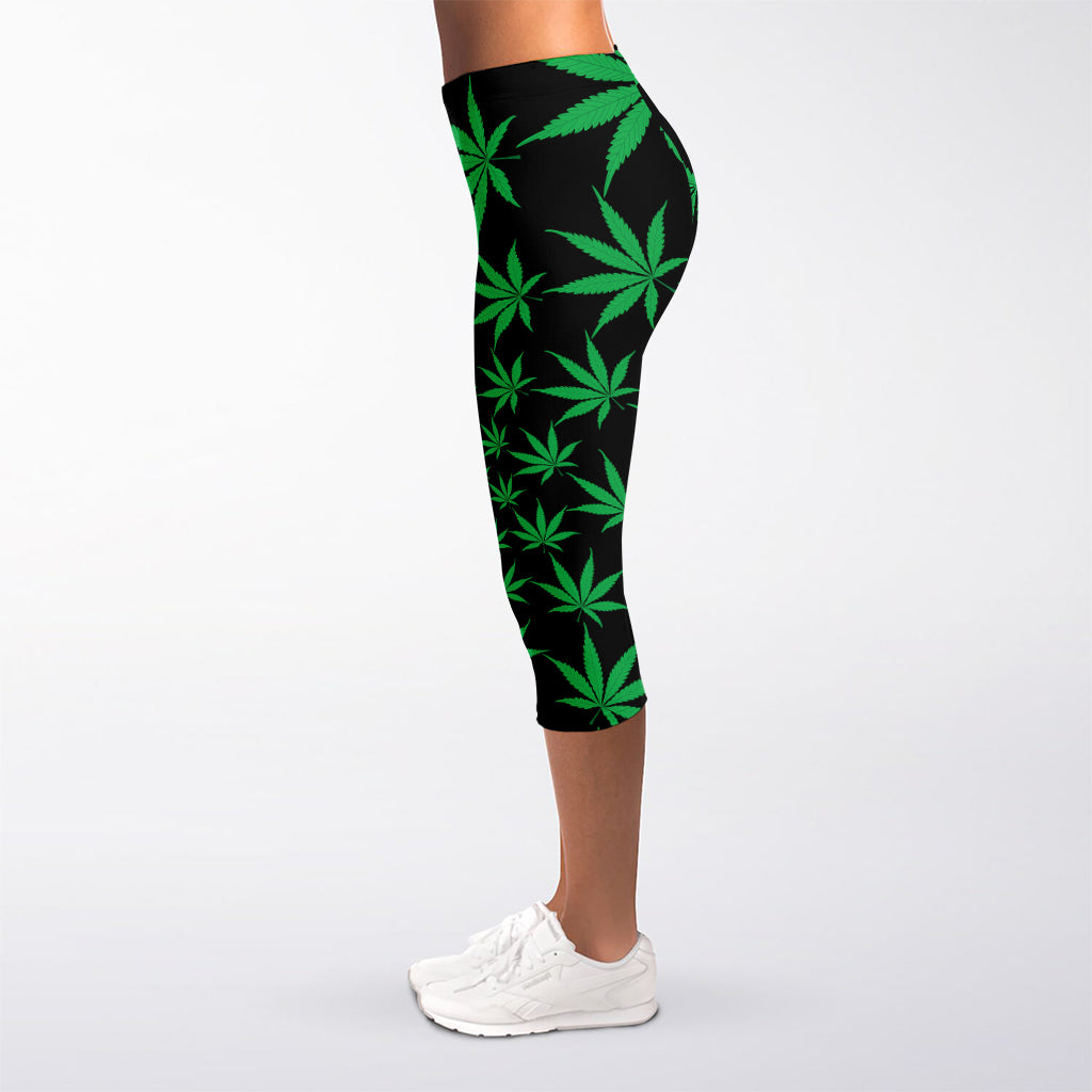 Swirl Cannabis Leaf Print Women's Capri Leggings