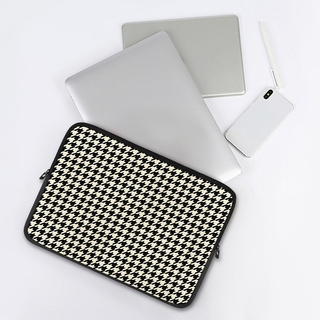 Tan And Black Houndstooth Pattern Print Laptop Sleeve