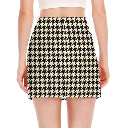 Tan And Black Houndstooth Pattern Print Side Slit Mini Skirt