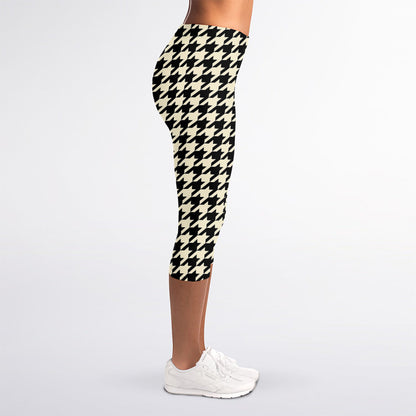 Tan And Black Houndstooth Pattern Print Women's Capri Leggings