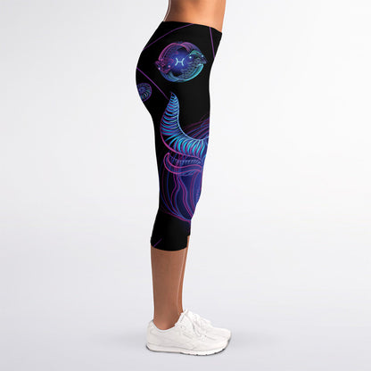 Taurus And Astrological Signs Print Women's Capri Leggings