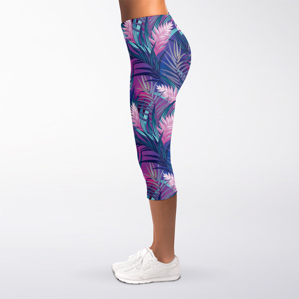 Teal And Pink Tropical Floral Print Women's Capri Leggings