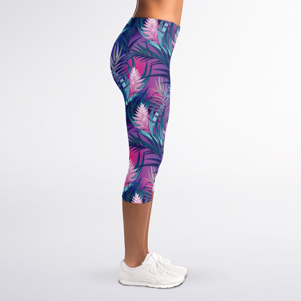 Teal And Pink Tropical Floral Print Women's Capri Leggings