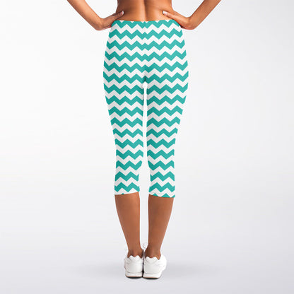 Teal And White Chevron Pattern Print Women's Capri Leggings