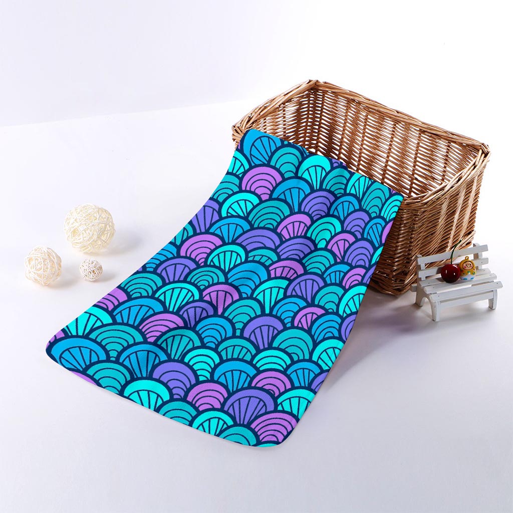 Teal Pink Mermaid Scales Pattern Print Towel