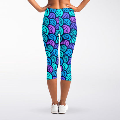 Teal Pink Mermaid Scales Pattern Print Women's Capri Leggings