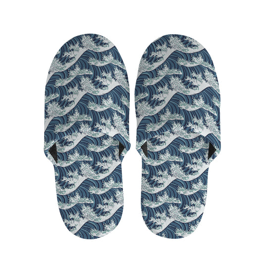 The Great Kanagawa Wave Pattern Print Slippers
