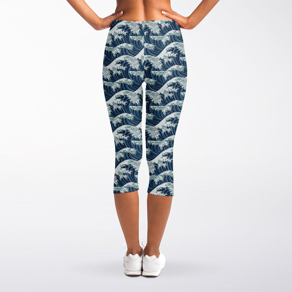 The Great Kanagawa Wave Pattern Print Women's Capri Leggings