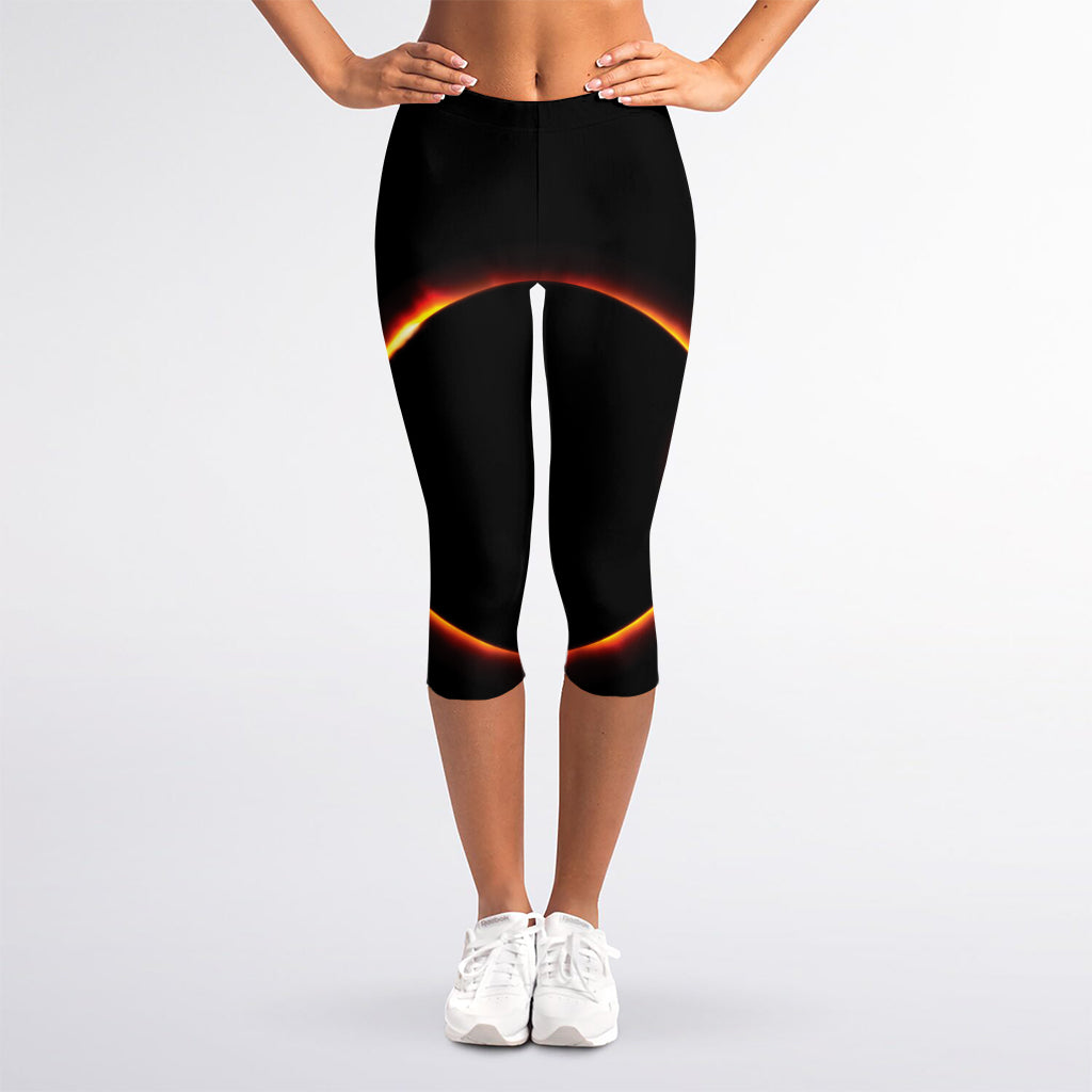 Total Solar Eclipse Print Women's Capri Leggings