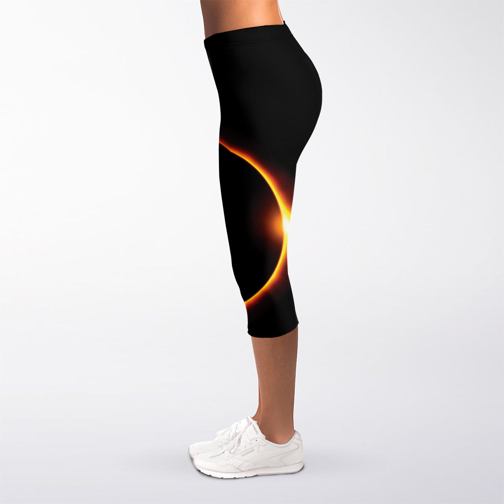Total Solar Eclipse Print Women's Capri Leggings
