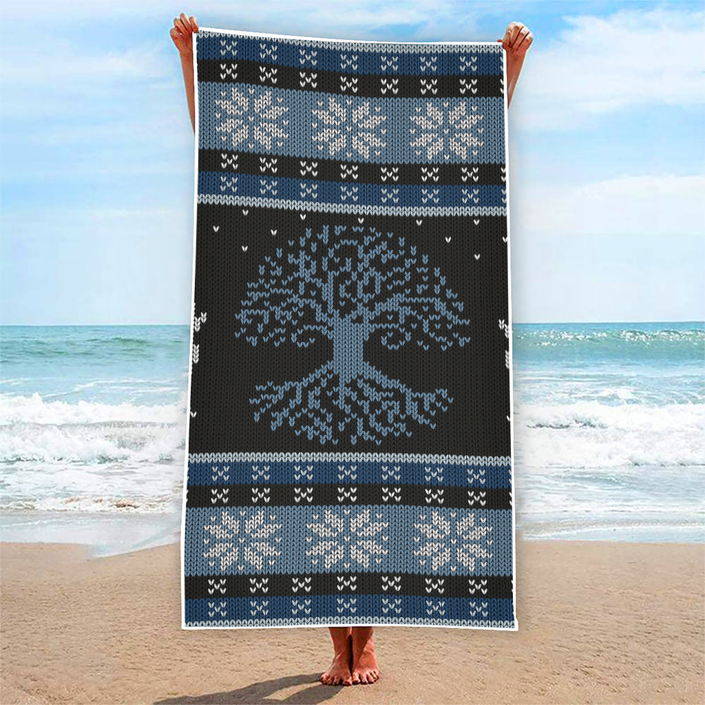 Tree Of Life And Howling Wolves Print Beach Towel