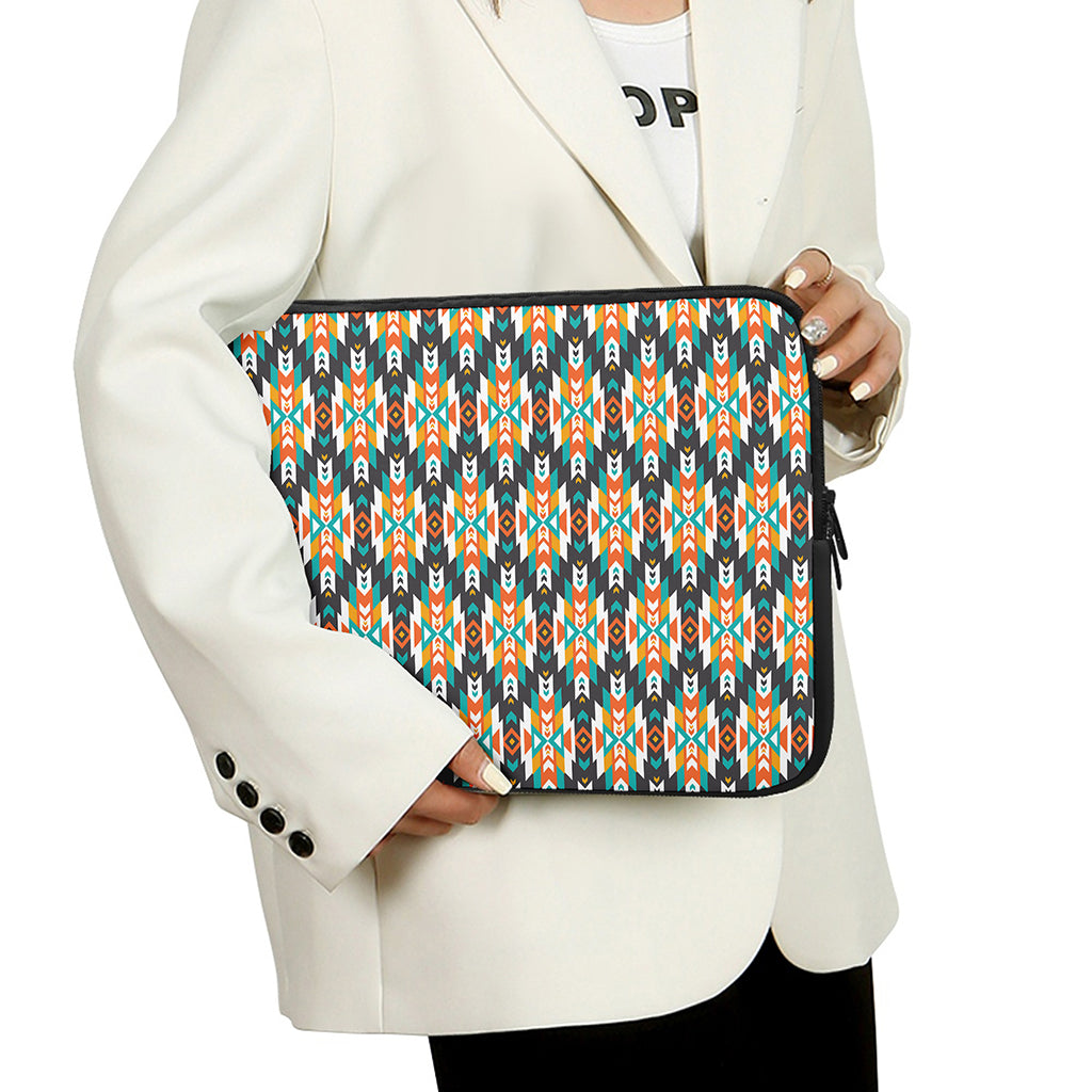 Tribal Native American Pattern Print Laptop Sleeve