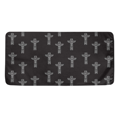 Tribal Totem Pattern Print Towel