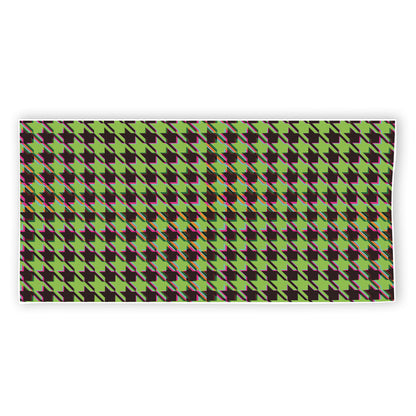 Trippy green Houndstooth Pattern Print Beach Towel