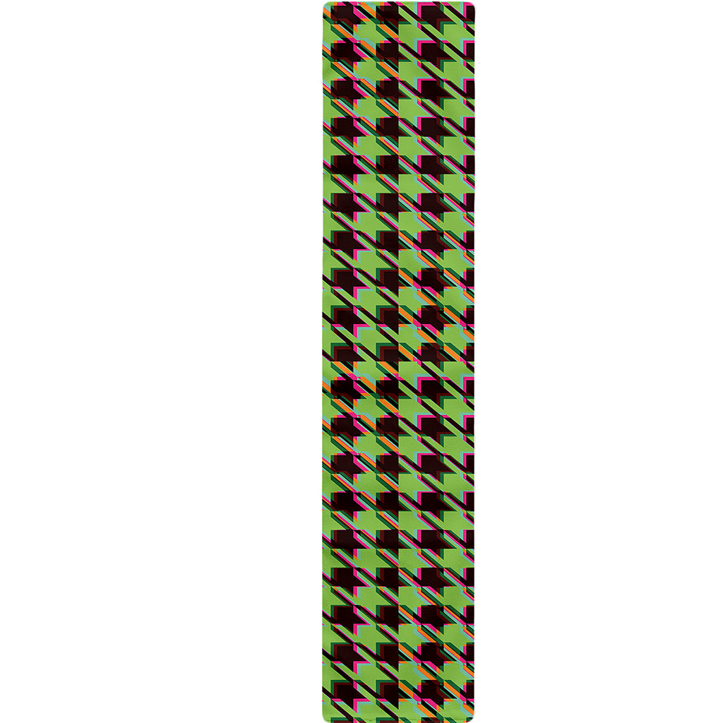 Trippy green Houndstooth Pattern Print Table Runner
