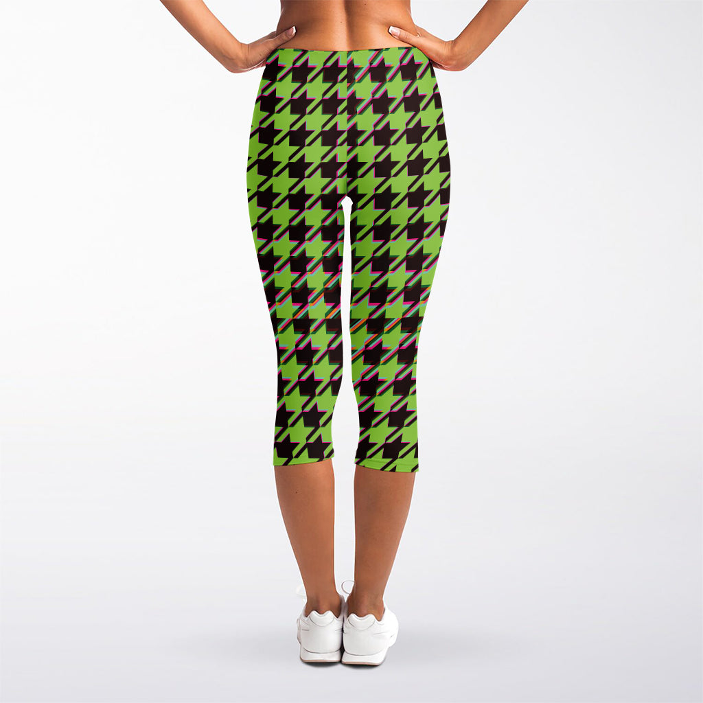 Trippy green Houndstooth Pattern Print Women's Capri Leggings