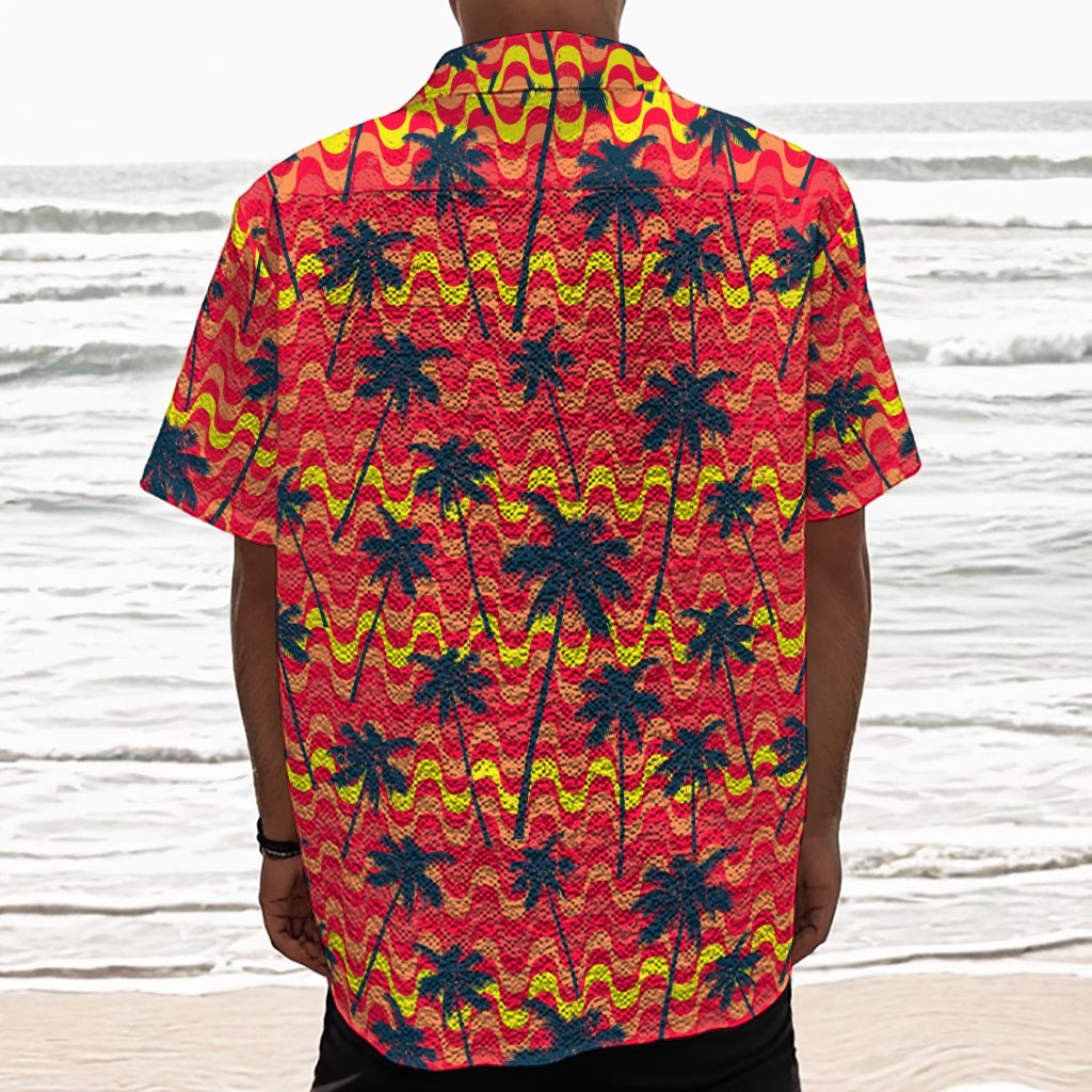 Trippy Palm Tree Pattern Print Textured Short Sleeve Shirt