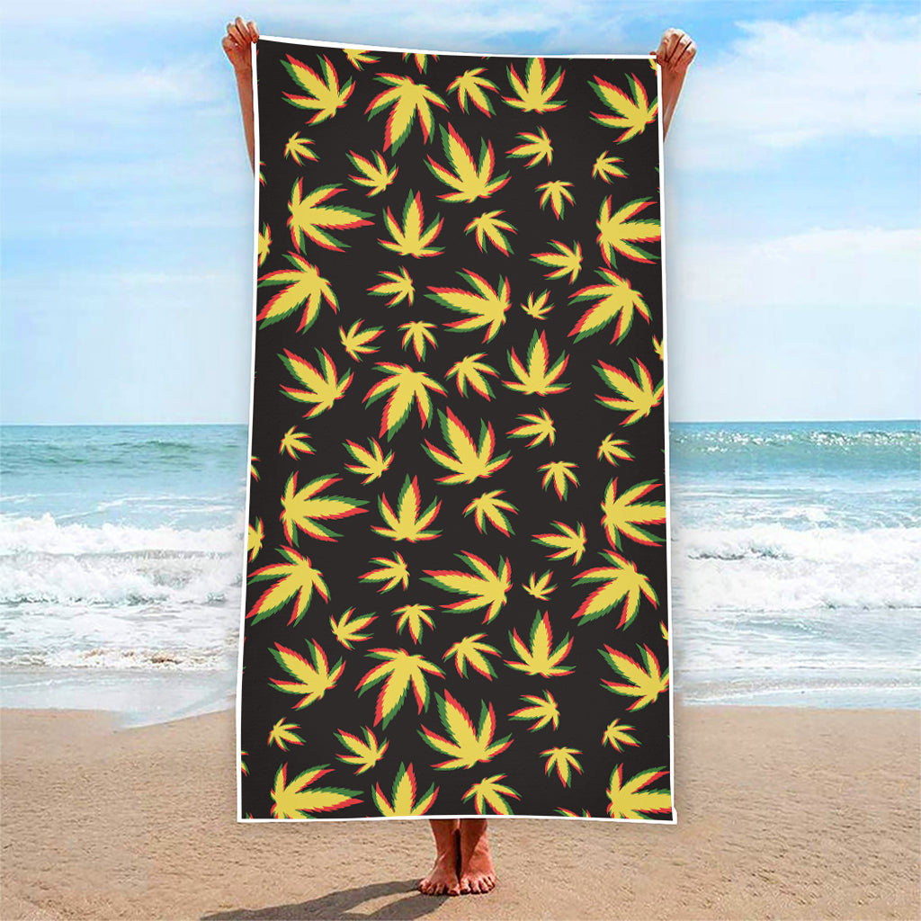 Trippy Weed Leaf Pattern Print Beach Towel