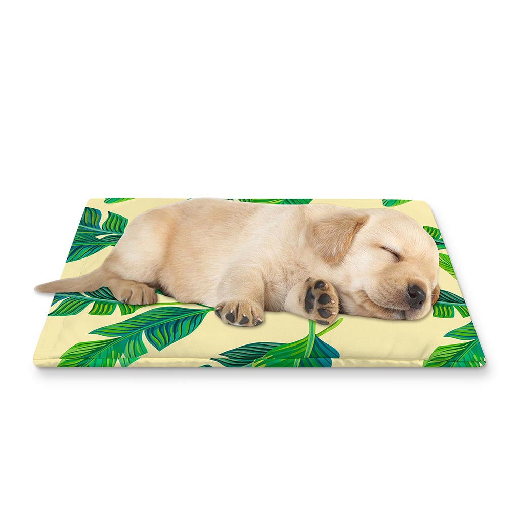Tropical Banana Palm Leaf Pattern Print Pet Cooling Mat Cover