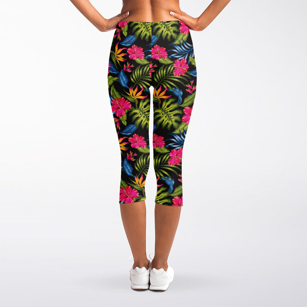 Tropical Bird Of Paradise Pattern Print Women's Capri Leggings